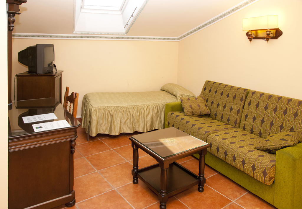 Hotel סנטו דומינגו דה סילוס מראה חיצוני תמונה